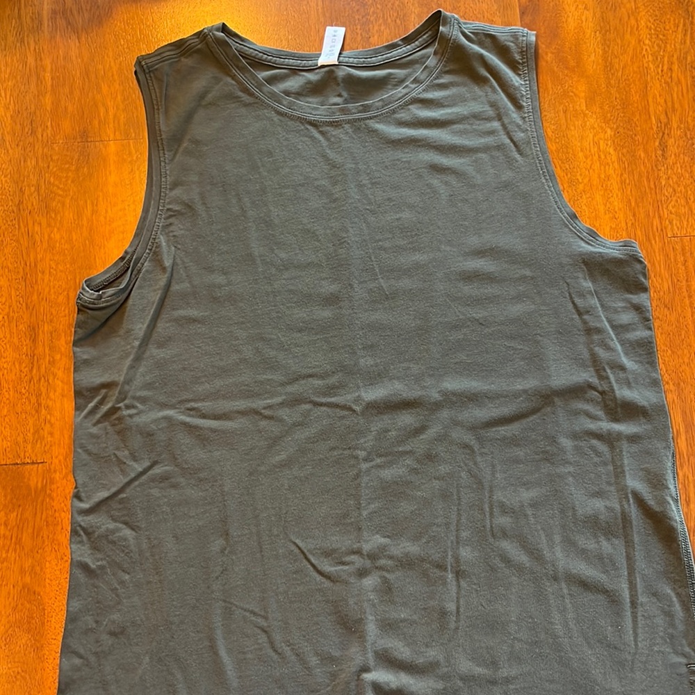 Lululemon green tank